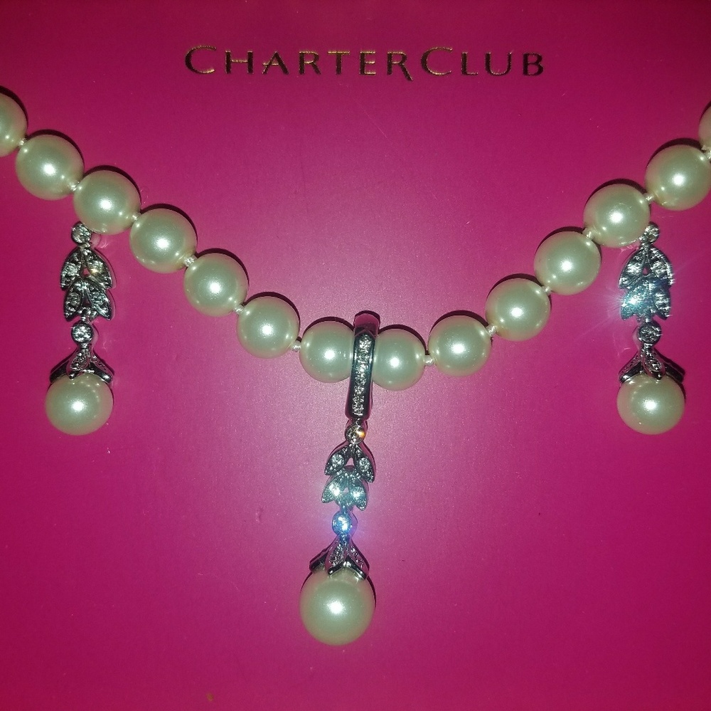 Set of costume jewelry